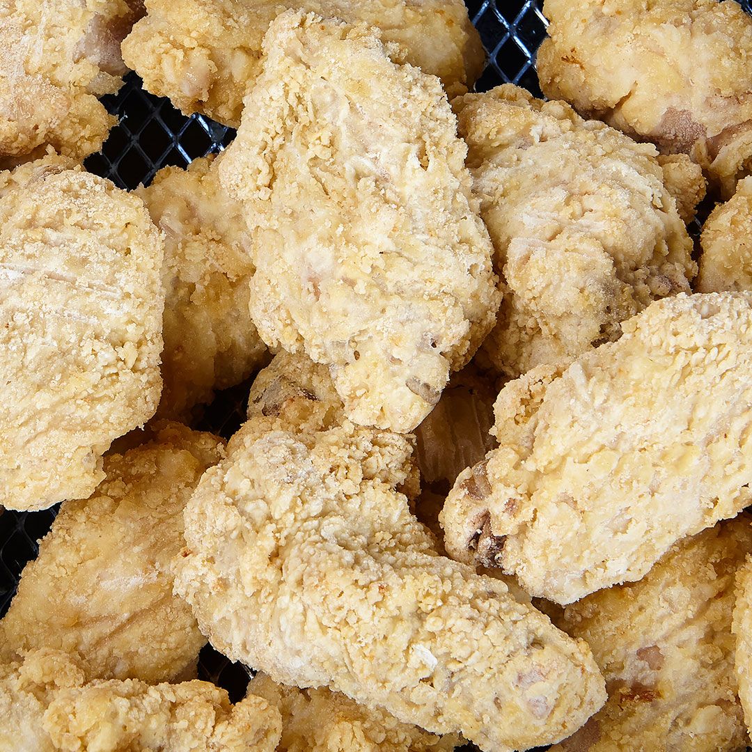 Olymel - Dusted Chicken Wings - Seasoned - Cooked - 4Kg - Image 2